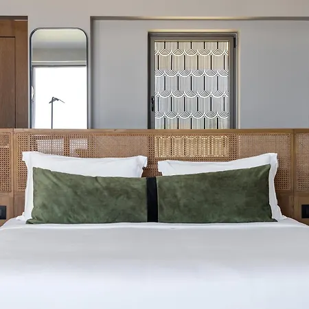 Castello Boutique Suites By The Sea - Adults Only-3